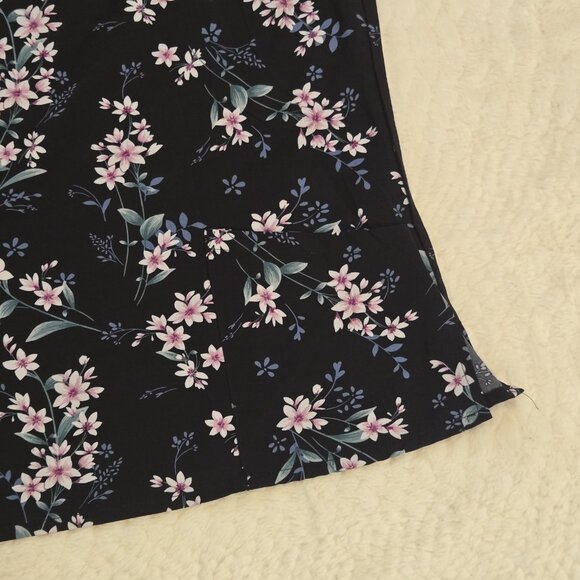 Scrub Top womens size L Large flowers black pink flowers - Picture 2 of 5